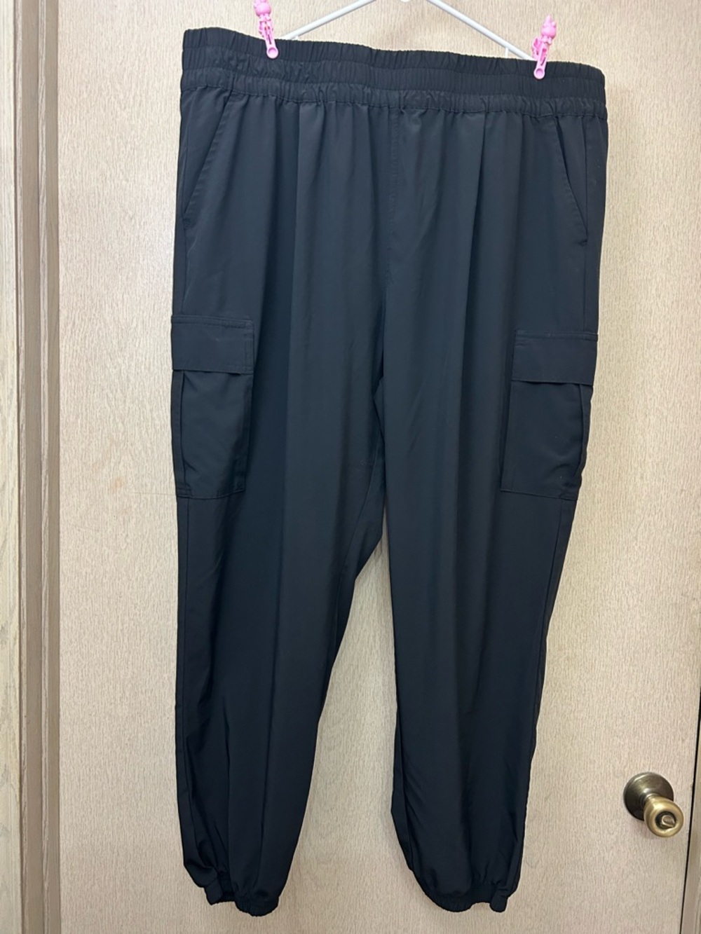 Serra Black Athletic Joggers - Size XL